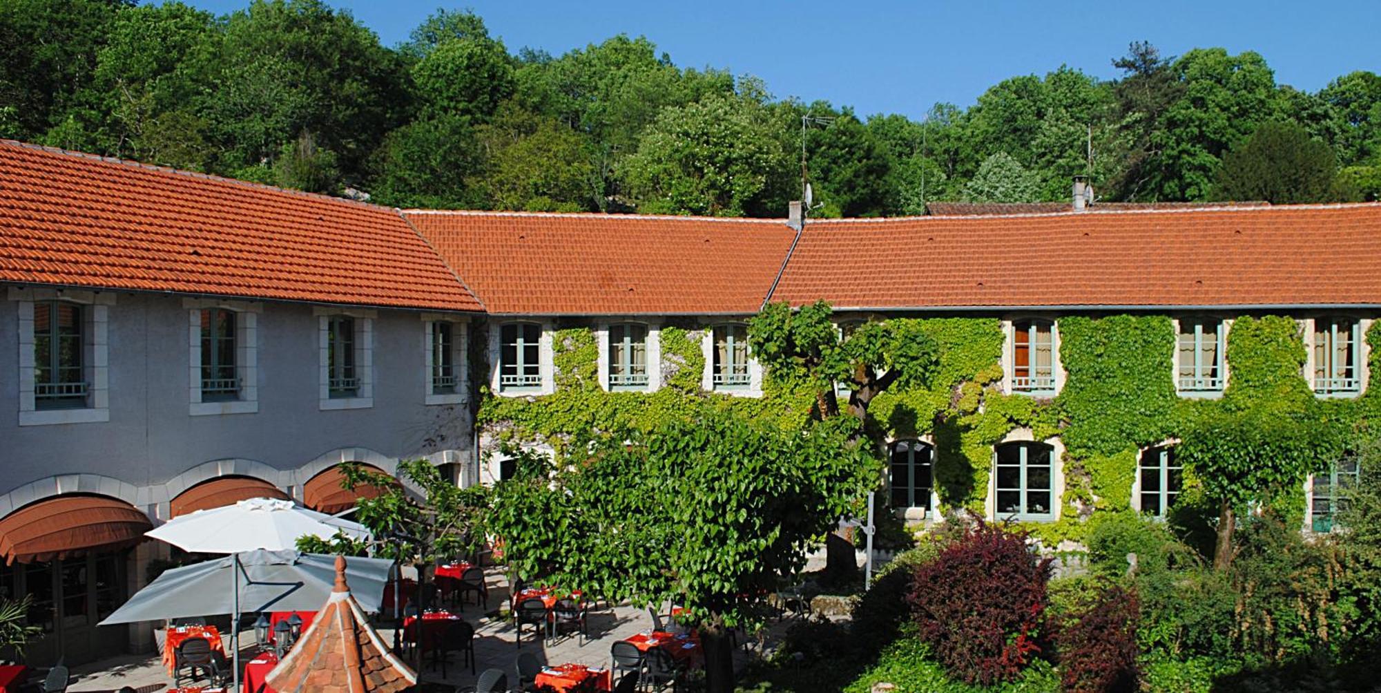 Logis Hostellerie Du Perigord Vert Brantome Exterior photo